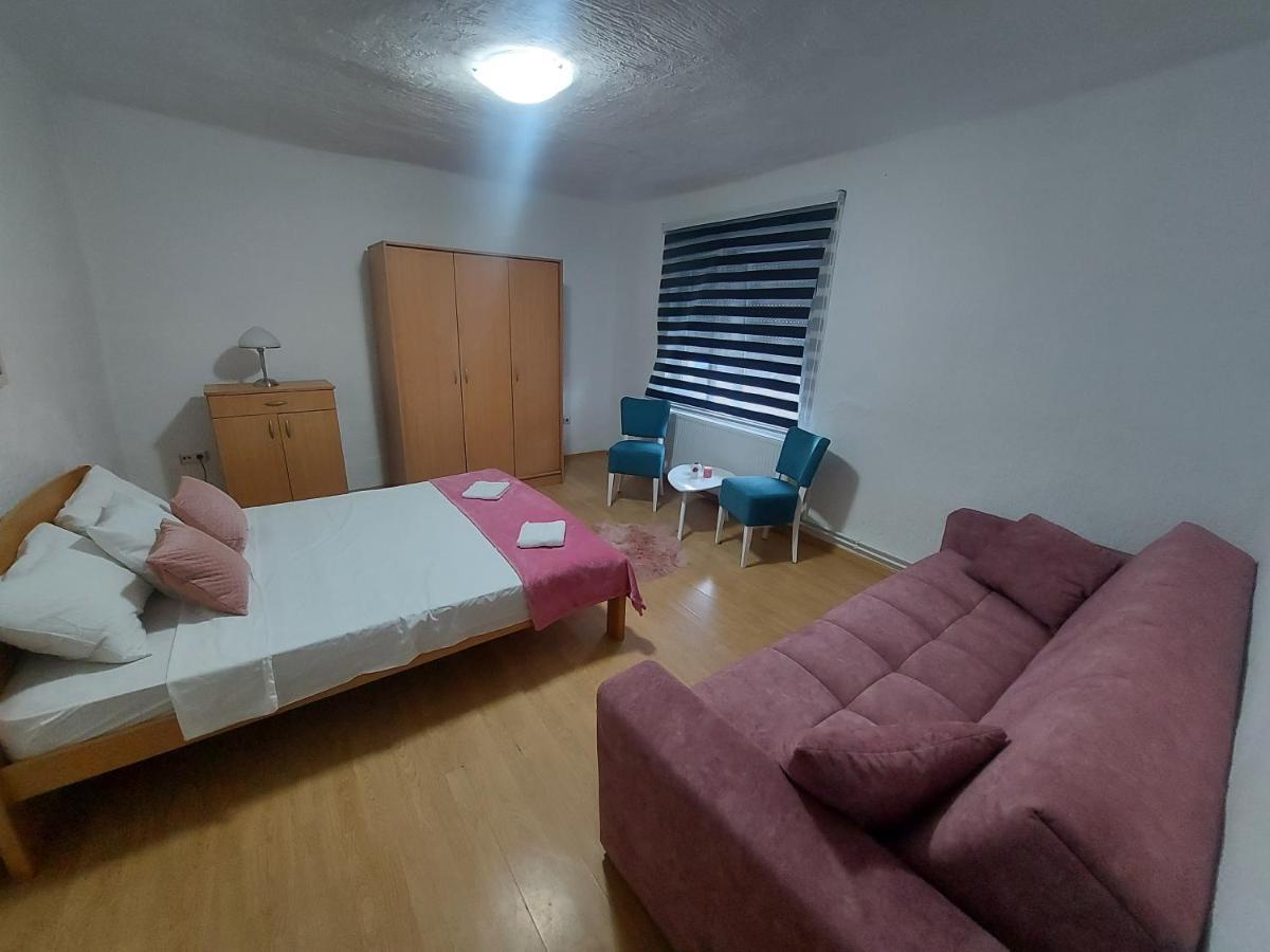 Kuca Na Dan Apartman Sid község Kültér fotó